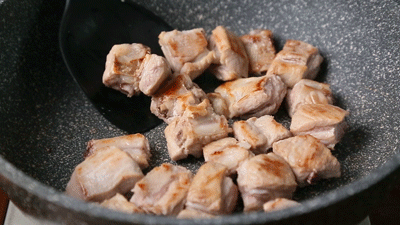 【佳歌廚房】過年必備菜之排骨年糕