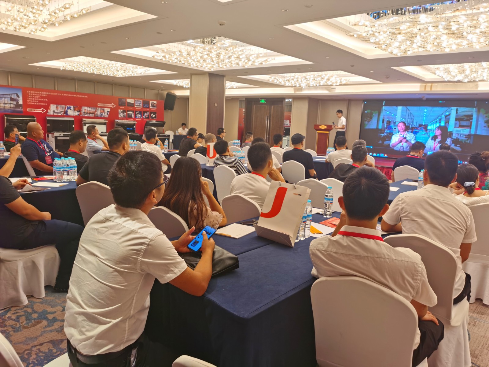 1597471925998200.jpg 4ac34c084cd3ce7f2a1dca105a614bd.jpg