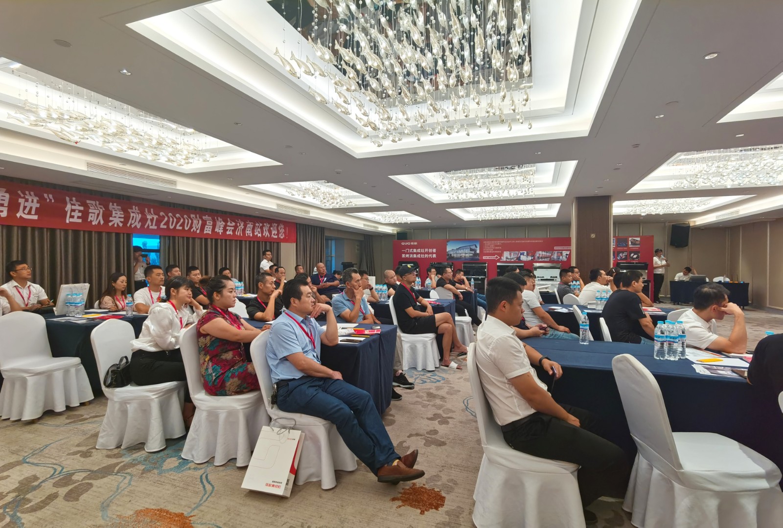 1597472189768987.jpg 1898b60f52ab22055db9cdc76e229cf.jpg