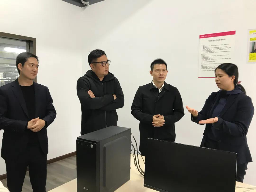 紹興市留學(xué)生聯(lián)誼會一行蒞臨佳歌集成灶參觀指導(dǎo)！