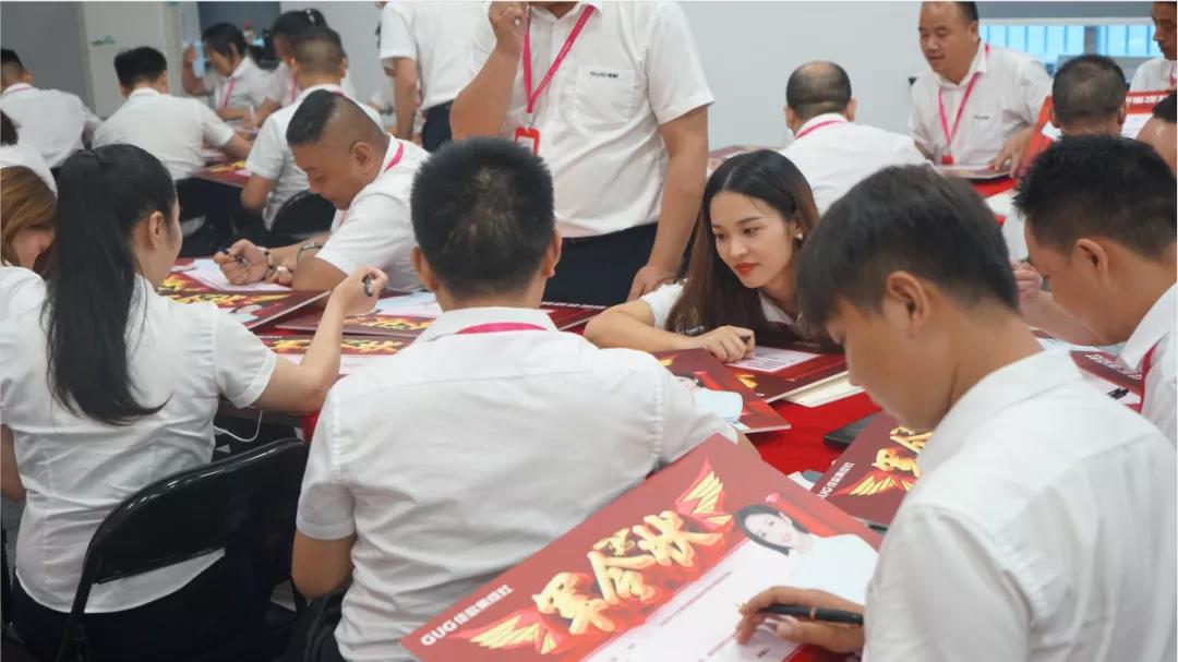 “星耀佳歌·一路佟行”808超級(jí)品牌日啟動(dòng)會(huì)暨818全國招商動(dòng)員大會(huì)圓滿成功！