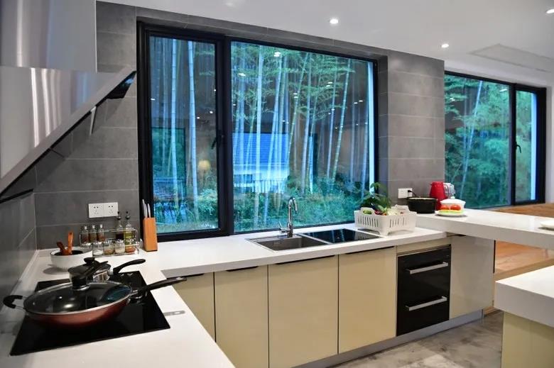 灶臺(tái)墻壁太臟？佳歌實(shí)力改變“煙熏妝”！