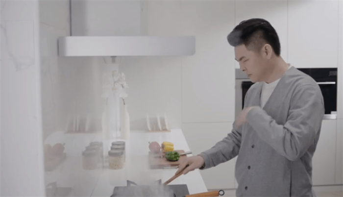 用佳歌集成灶，告別廚房油煙困擾！